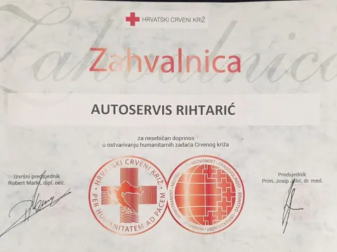 Zahvalnica Hrvatskog Crvenog križa Autoservisu Rihtarić za doprinos humanitarnim zadaćama, s dva crvena pečata i potpisima, slika 1 od 6